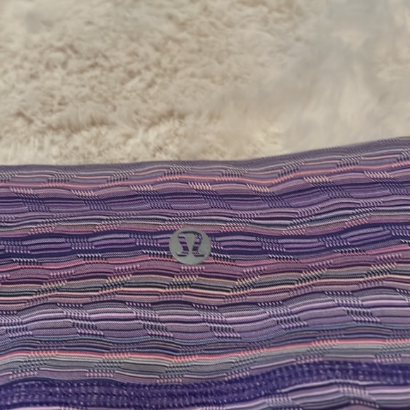 Lululemon Cropped Legging - Picture 6 of 8